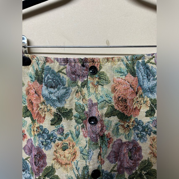 2/$75💥- SKIRT | Women’s skirt size medium (fits like a small) - Picture 3 of 8